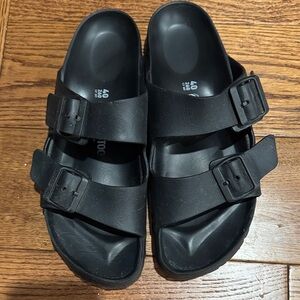 BIRKENSTOCK SANDALS
